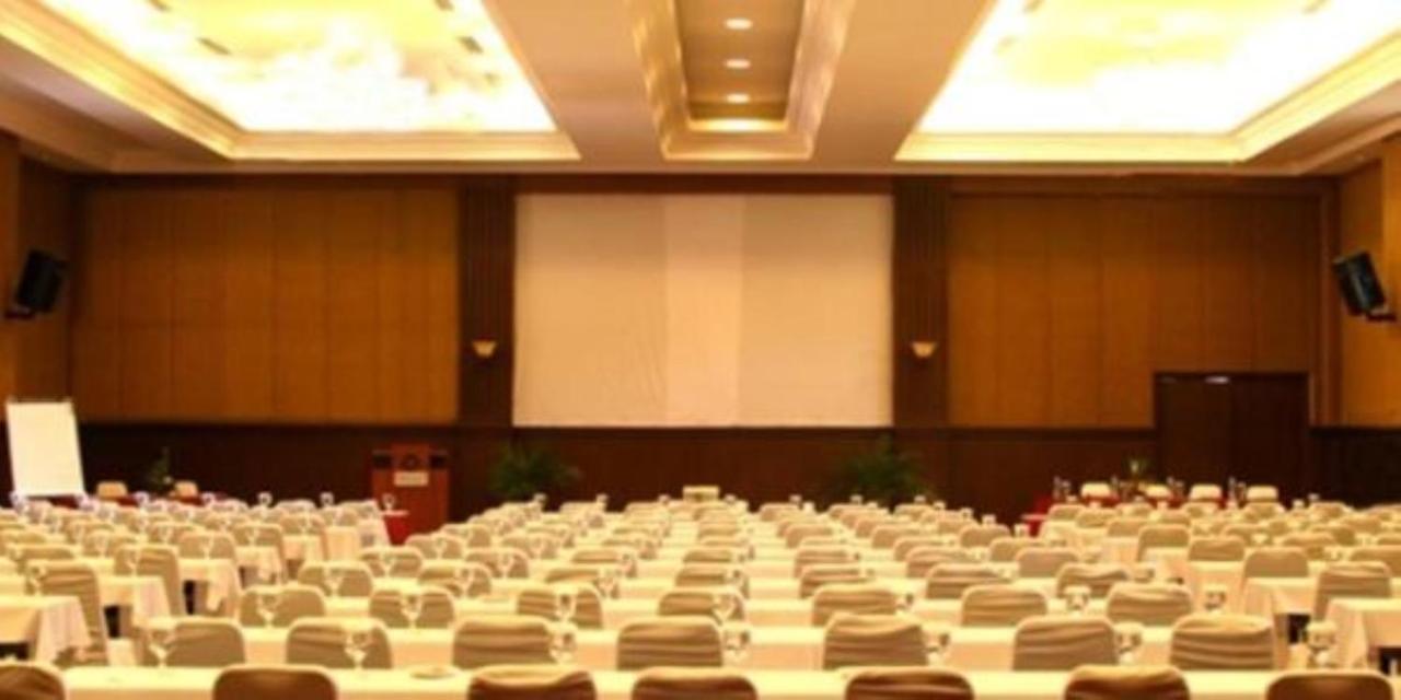 The Sulthan Darussalam Medan Exterior foto